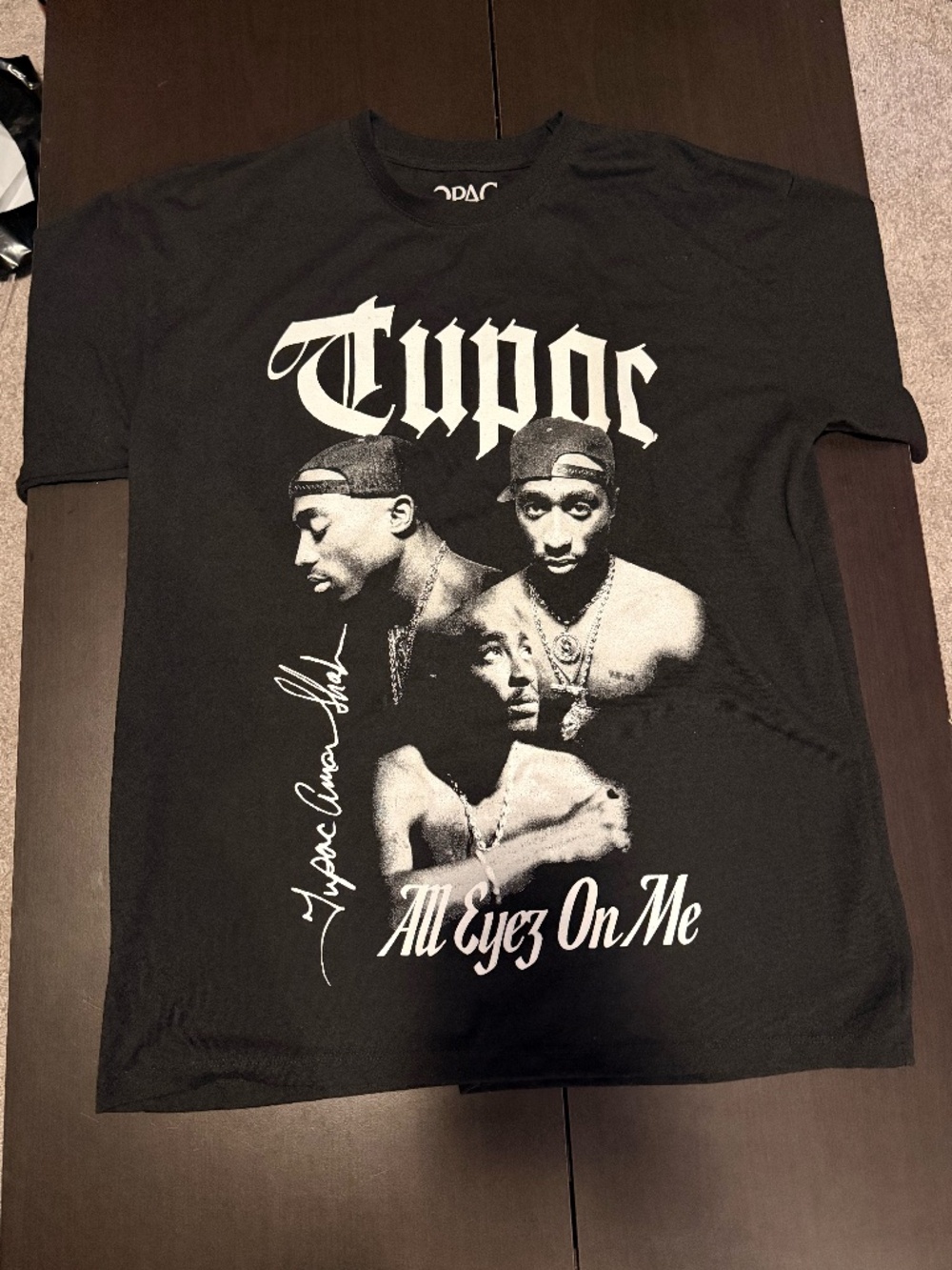 Pull&Bear Tupac “All Eyez On Me” graphic tee/ Size Large